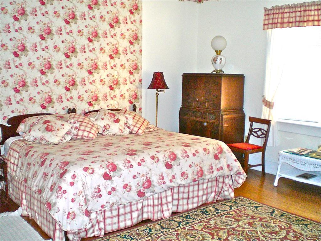 Whistler'S Inn Lenox Ruang foto